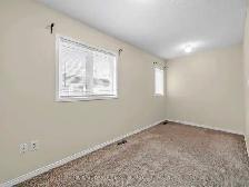 6 Bedrooms House in Ajax - Photo 6