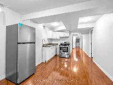 6 Bedrooms House in Ajax - Photo 9