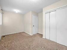 6 Bedrooms House in Ajax - Photo 10
