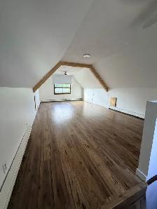 Unfurnished, 3 bed, 2.5 bath Top Floor Suite in House - Photo 19