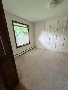 Unfurnished, 3 bed, 2.5 bath Top Floor Suite in House - Photo 24