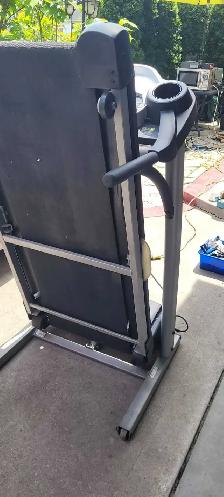 Treadmill for sale - Photo 2