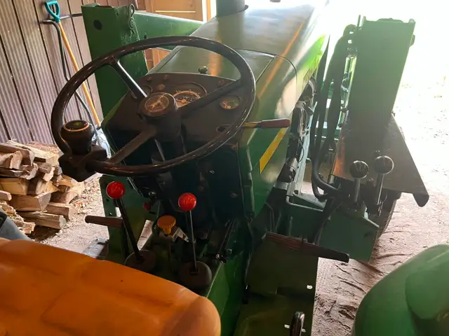 1975 John Deere 1830 Loader Tractor