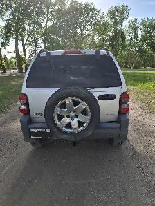 2005 JEEP liberty 4x4 - Photo 3