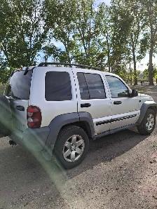 2005 JEEP liberty 4x4 - Photo 4