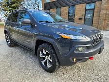 2017 Jeep Cherokee Trailhawk 3.2L V6 4X4 - Photo 2