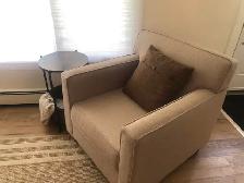 couch and chairs - Photo 4