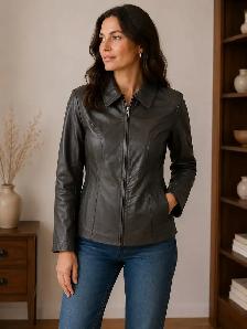 Women’s Fitted Leather Jacket-M