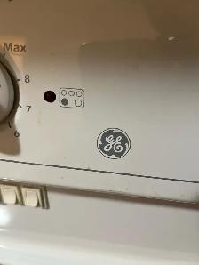 GE Electric Range - Photo 4