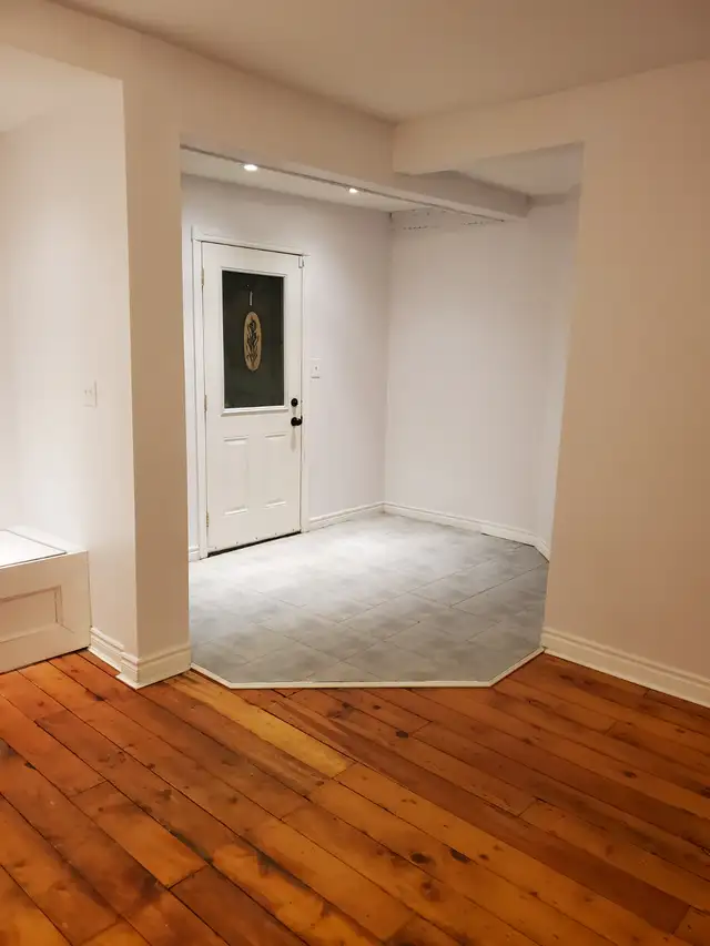 2 bed 1 bath apartment in the heart of Picton