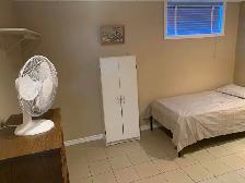 Room walking distance to UofM - Photo 3