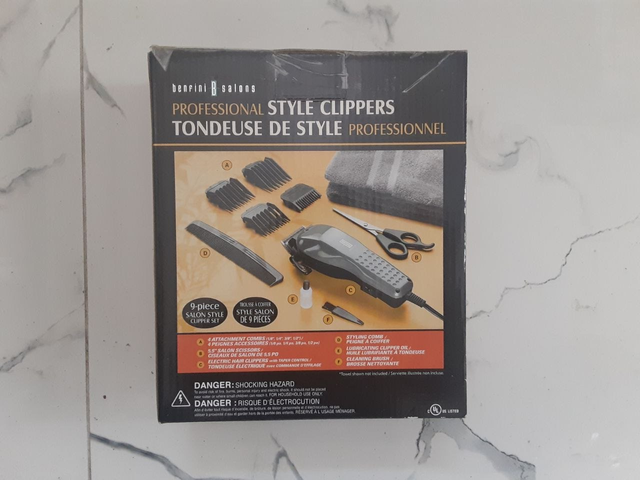 BRAND NEW (Never opened box) Benfini Professional Clippers 9 Pie
