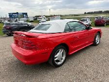 1994 Ford Mustang GT - Photo 9