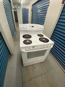 WHITE ELECTRIC STOVE 30 INCH - Photo 2