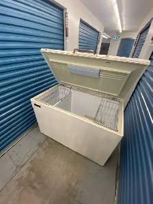 WHITE CHEST FREEZER - Photo 10