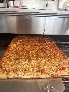 Looking For A Experienced Pizza Cook