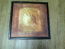 TOILE SIGNÉE MONTRANT COQUILLAGE DANS CADRE NOIR 1x1 PIED $15.00 - Photo 2