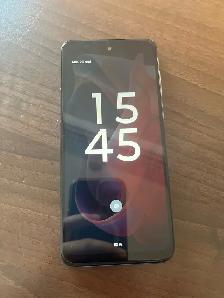 Selling this phone im in laval mtl - Photo 3