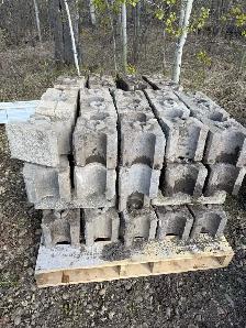 Castle Retaining Wall Stones and Caps