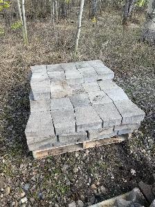 Castle Retaining Wall Stones and Caps - Photo 3
