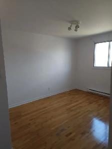 5 1/2 with air conditioner, one balcony and one patio - Photo 5