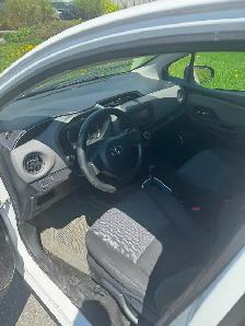 Toyota Yaris LE 2015 super bien entretenue! - Photo 6