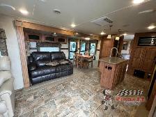 2016 Forest River RV Rockwood Wind Jammer 3025W - Photo 7