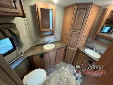 2016 Forest River RV Rockwood Wind Jammer 3025W - Photo 18