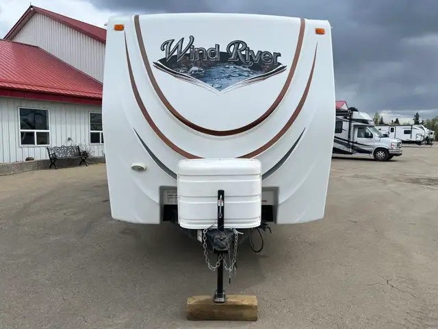 2010 CHAPARRAL 270RKS REAR KITCHEN, COUPLES UNIT