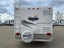 2010 CHAPARRAL 270RKS REAR KITCHEN, COUPLES UNIT - Photo 5