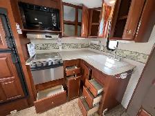 2010 CHAPARRAL 270RKS REAR KITCHEN, COUPLES UNIT - Photo 14