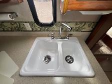2010 CHAPARRAL 270RKS REAR KITCHEN, COUPLES UNIT - Photo 16
