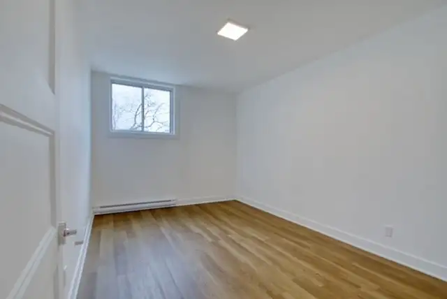 GRAND 4 1/2 À LOUER/FOR RENT À MONTREAL PLATEAU MONT-ROYAL