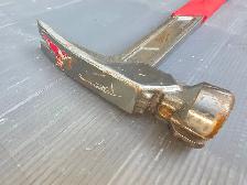 Milwaukee Tool 22 oz. Milled Face Framing Hammer # 48-22-9022 - Photo 8