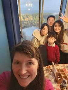 Encouraging Canadian English Teacher for Adults - Photo 4