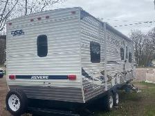 2010 Shasta Revere 29' Camper Trailer Bunks - Photo 4