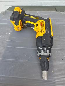 DEWALT 20V MAX XR Brushless Drywall Screwgun (Tool Only) #DCF630 - Photo 3