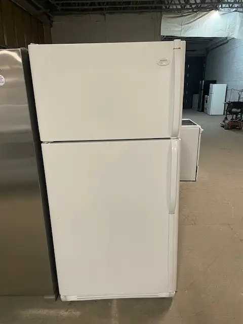 Réfrigérateur blanc 30'' standard Frigidaire