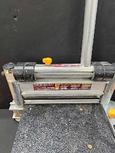 Laminate Floor Cutter 9' - Photo 2