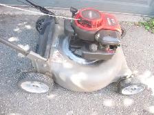 CRAFTSMAN 21' PUSH LAWN MOWER BRIGGS CLASSIC 4.5 H/P ENGINE - Photo 2