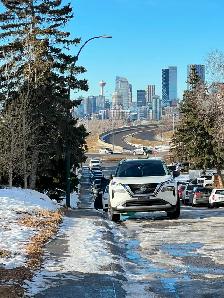 5 min walk to Franklin & Barlow Maxbell Ctrain / 9 min Downtown - Photo 5