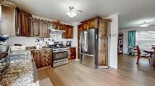 Great Home-Great Garage-Great Yard-Great Location! - Photo 2
