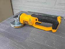 DEWALT 20V MAX Lithium-Ion Cordless 4-1/2'-5' Hand Held Grinder - Photo 7