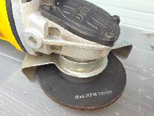 DEWALT 20V MAX Lithium-Ion Cordless 4-1/2'-5' Hand Held Grinder - Photo 10