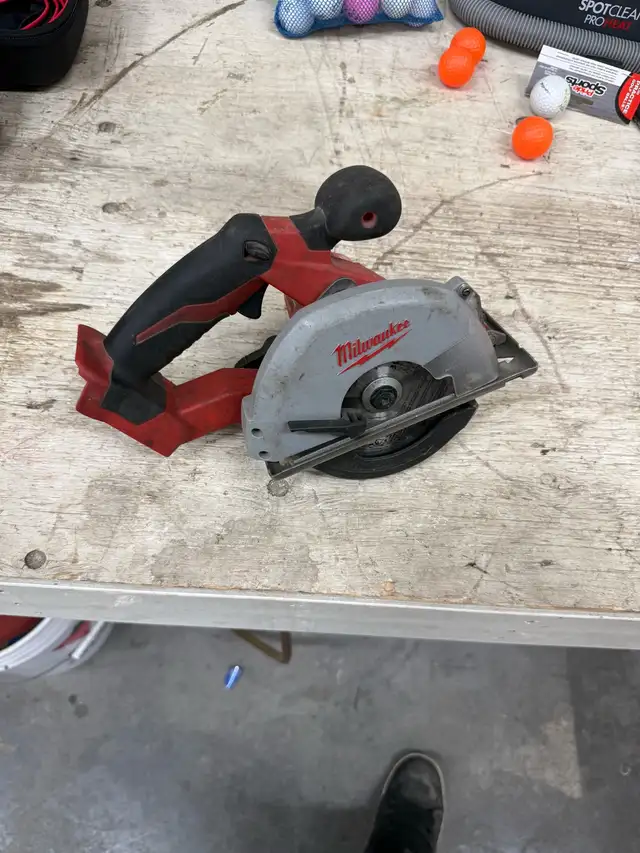 Milwaukee metal cutting saw