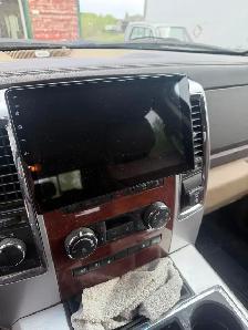 2010 Dodge Megacab 4x4 Laramie - Photo 3