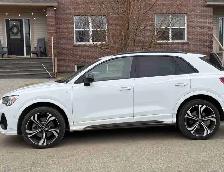 2021 Audi Q3 Quattra S LINE - AWD