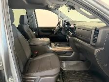 2024 Chevrolet Silverado 2500 LT-Z71 / Crew / 4x4 / Local - Photo 8