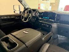 2024 Chevrolet Silverado 2500 LT-Z71 / Crew / 4x4 / Local - Photo 10