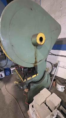 40 Ton Brown Boggs 15LW OBI Punch Press - Photo 6